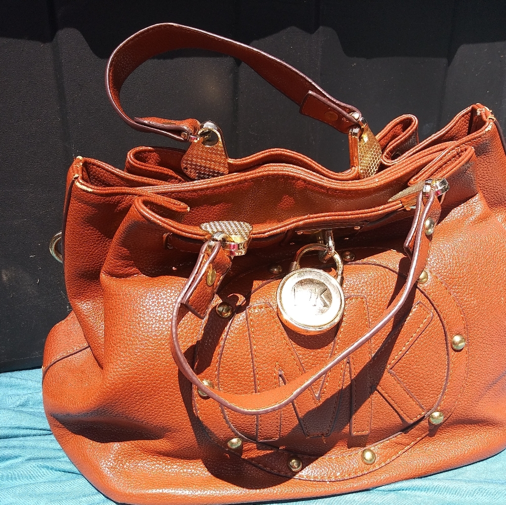 Assorted purses - Picture 14 of 16